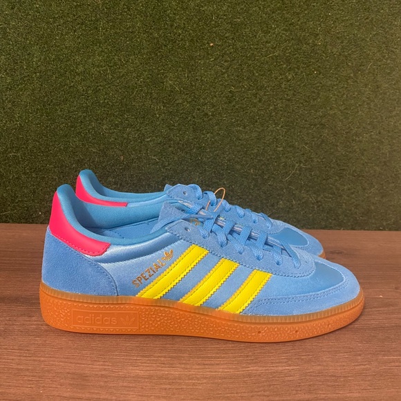 {JH5658} ADIDAS HANDBALL SPEZIAL ‘SKY RUSH’ Women’s
BRAND NEW - Picture 4 of 11